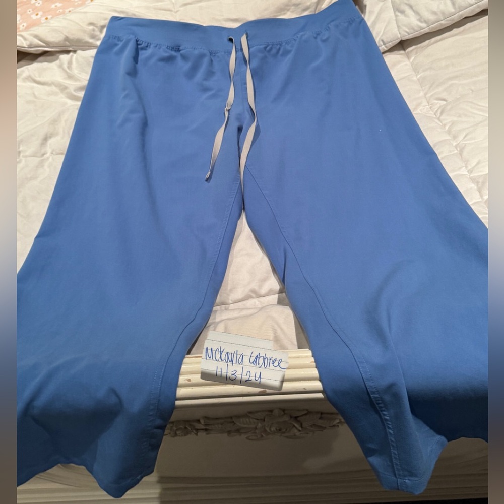 Livingston basic women’s scrub bottoms